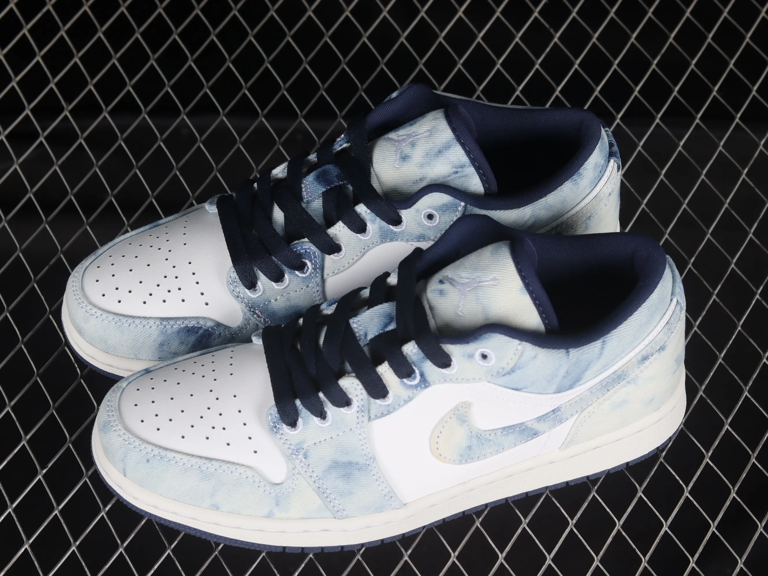 All categories Air Jordan Jordan series basketball shoes Air Jordan 1 Low G version pure original Air Jordan 1 Low "Lce Blue" AJ1 Joe 1 denim blue low-top basketball shoes CZ8455-100